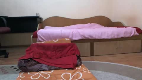 Snapshot of victoriastar69 chatting on 04/01/26, 08:17 Watchers Wife online show from 04/01/26, 08:17