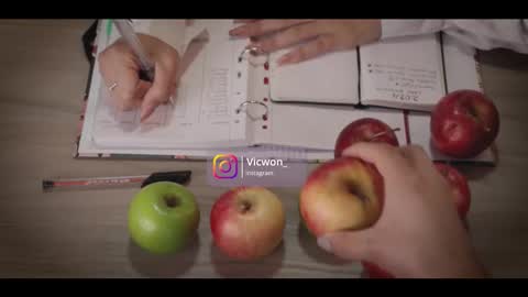 Victoria        online show from 02/03/26, 02:53