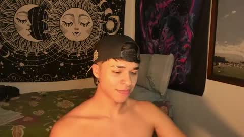 Snapshot of victorino_jhonson chatting on 12/29/24, 11:18 Victorino Jhonson online show from 12/29/24, 11:18