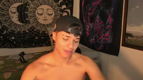 Snapshot of victorino_jhonson chatting on 01/01/25, 06:27 Victorino Jhonson online show from 01/01/25, 06:27