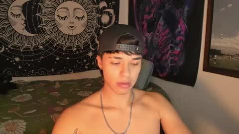 Snapshot of victorino_jhonson chatting on 01/15/25, 02:13 Victorino Jhonson online show from 01/15/25, 02:13