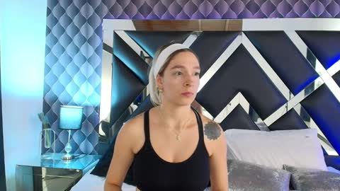 victtoria lee online show from 02/25/25, 01:20