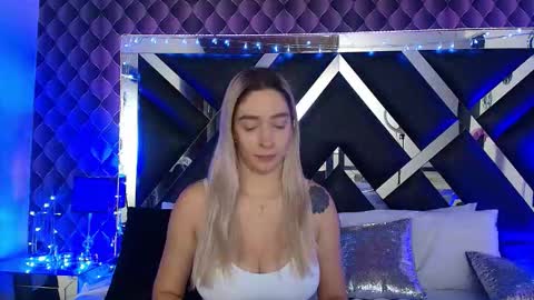 victtoria lee online show from 01/06/26, 07:39