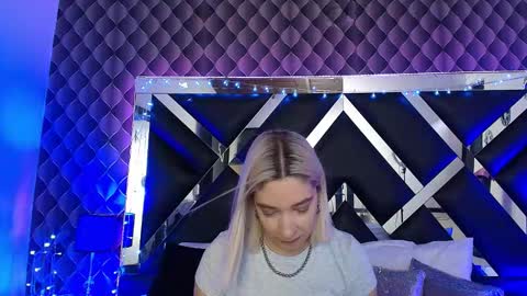 victtoria lee online show from 03/21/26, 07:06