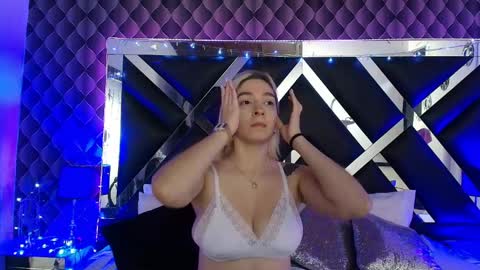 victtoria lee online show from 04/06/26, 06:53