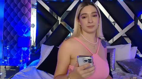 victtoria lee online show from 05/16/26, 12:29