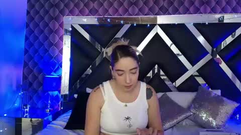 Snapshot of victtoria_lee chatting on 06/22/26, 07:22 victtoria lee online show from 06/22/26, 07:22