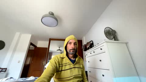 Snapshot of vidalter chatting on 12/15/24, 10:07 Vidalter online show from 12/15/24, 10:07