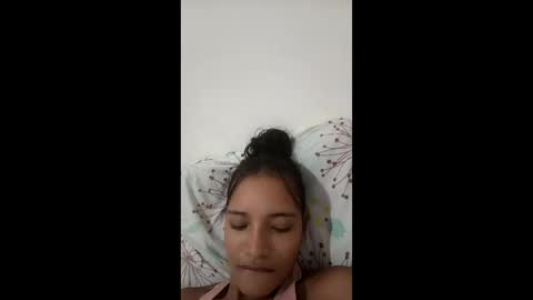 Snapshot of vienahcarter chatting on 05/25/26, 03:01 viena online show from 05/25/26, 03:01