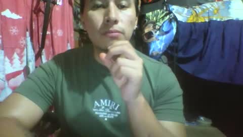 Snapshot of viernes1010 chatting on 11/25/25, 02:55 viernes1010 online show from 11/25/25, 02:55