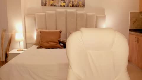 viictoria_joness online show from 02/09/26, 06:01