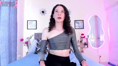 Violet online show from 03/06/26, 03:41