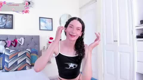 Snapshot of viioleta_cam chatting on 08/01/26, 02:16 Violet online show from 08/01/26, 02:16