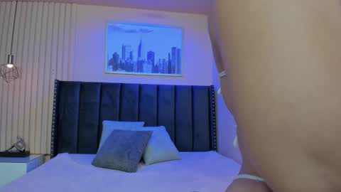 Viiolett online show from 11/20/25, 08:52