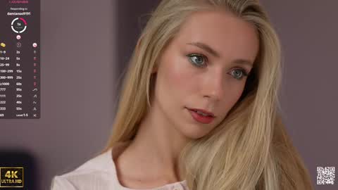 vika54784 online show from 10/19/25, 04:57