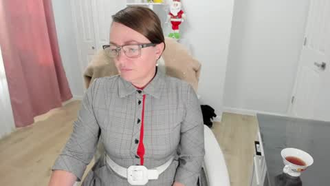 Snapshot of vika7333 chatting on 12/14/24, 03:04 Ukrainian-woman online show from 12/14/24, 03:04