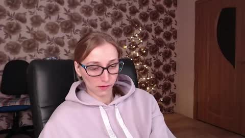 Snapshot of vikaericka chatting on 01/08/25, 09:23 Vika online show from 01/08/25, 09:23