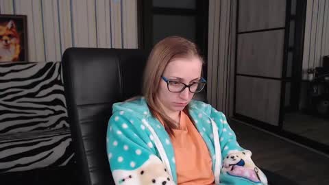 Snapshot of vikaericka chatting on 02/21/25, 12:05 Vika online show from 02/21/25, 12:05
