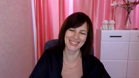 Vika online show from 10/18/25, 09:32