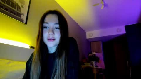 Snapshot of vikawels chatting on 10/01/25, 09:32 Vika online show from 10/01/25, 09:32