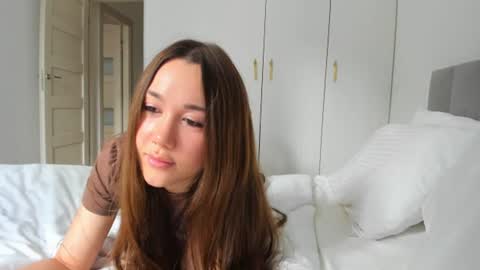 Vika   online show from 07/05/26, 11:50
