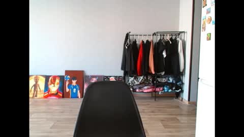 Viki Kelt online show from 09/09/25, 01:49