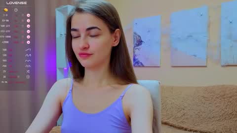 Snapshot of vikiberry chatting on 11/29/25, 04:59 vikiberry online show from 11/29/25, 04:59