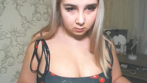 Snapshot of vikiwaitingforyou chatting on 02/04/26, 05:30 Vitoria online show from 02/04/26, 05:30