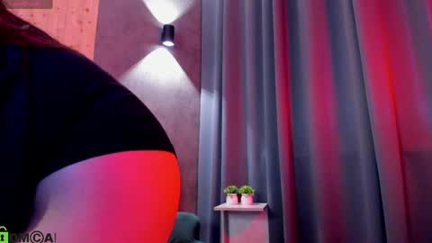 Snapshot of vikki_bunny chatting on 05/19/26, 11:16 Vikki online show from 05/19/26, 11:16