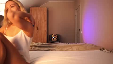 VIKKI online show from 01/10/26, 12:07