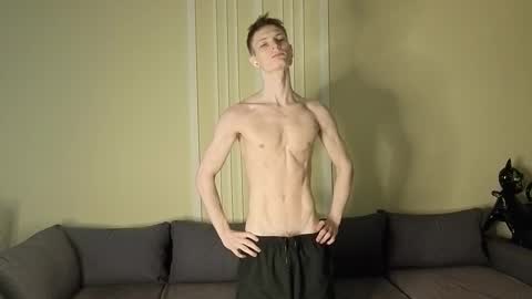 Max online show from 11/23/25, 09:25