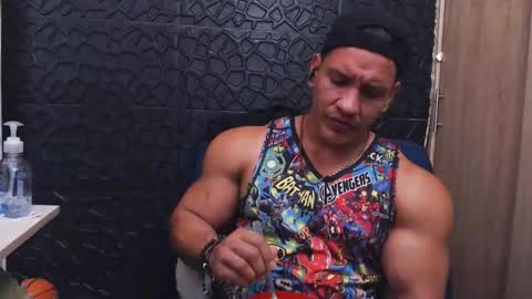 Viktor Herrera online show from 11/09/25, 06:06