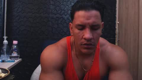 Viktor Herrera online show from 11/16/25, 02:33