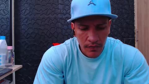 Viktor Herrera online show from 01/12/26, 07:30