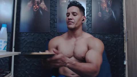 Viktor Herrera online show from 03/17/26, 03:22