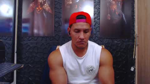 Viktor Herrera online show from 04/18/26, 06:23