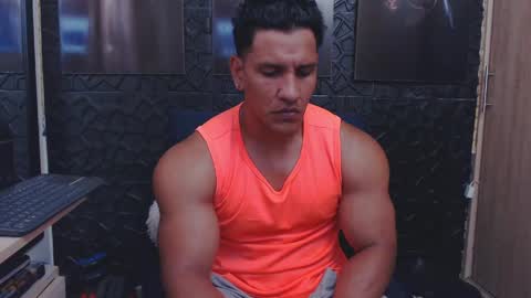 Snapshot of viktorherrera chatting on 04/29/26, 05:41 Viktor Herrera online show from 04/29/26, 05:41