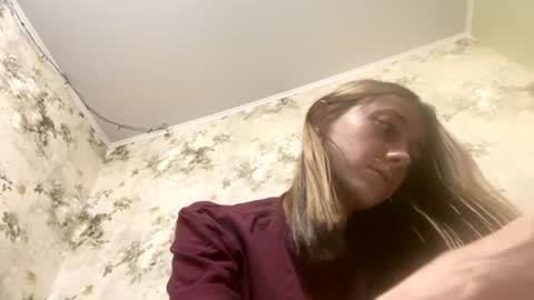 Snapshot of viktoria9898 chatting on 07/14/26, 02:05 Sweett online show from 07/14/26, 02:05