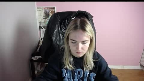 viktoria_lovely online show from 02/16/26, 06:31