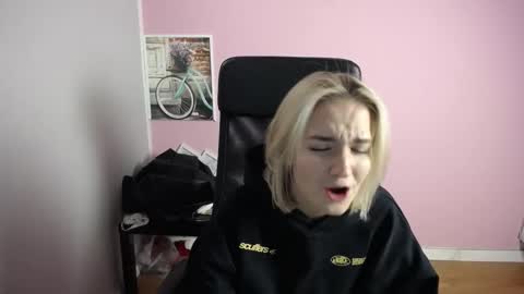 viktoria_lovely online show from 03/10/26, 03:17