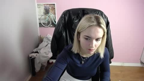 viktoria_lovely online show from 04/01/26, 07:09