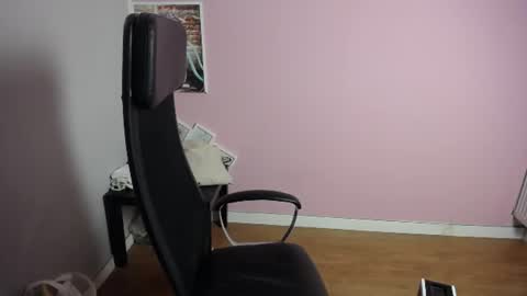 Snapshot of viktoria_lovely chatting on 06/30/26, 06:58 viktoria_lovely online show from 06/30/26, 06:58