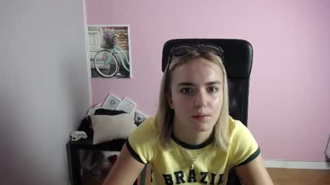 Snapshot of viktoria_lovely chatting on 07/10/26, 07:45 viktoria_lovely online show from 07/10/26, 07:45