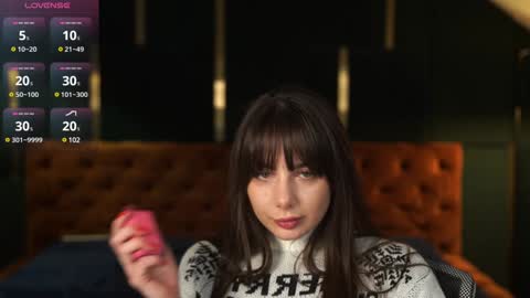 Snapshot of viktoria_storm chatting on 12/13/24, 03:43 Alisa online show from 12/13/24, 03:43