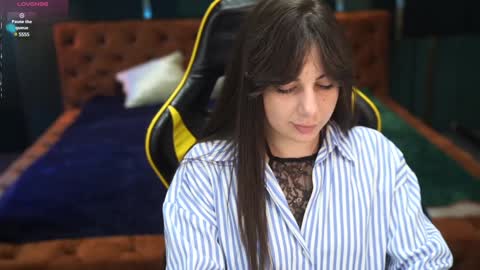 Snapshot of viktoria_storm chatting on 01/15/25, 07:44 Alisa online show from 01/15/25, 07:44