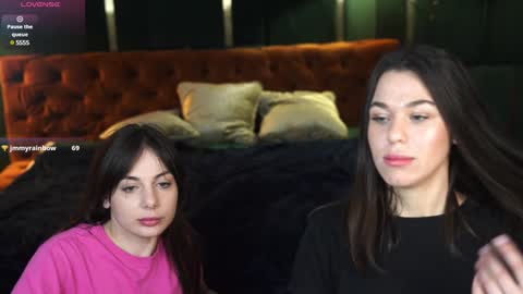 Snapshot of viktoria_storm chatting on 01/18/25, 01:40 Alisa online show from 01/18/25, 01:40