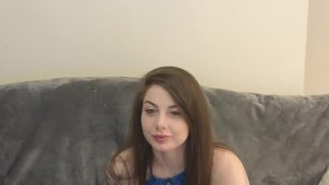 Snapshot of viktoria_storm chatting on 11/17/25, 05:35 Alisa online show from 11/17/25, 05:35