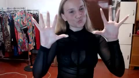 ViktoriSagi online show from 06/23/26, 05:00