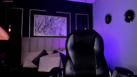 Victoria online show from 11/12/25, 09:03