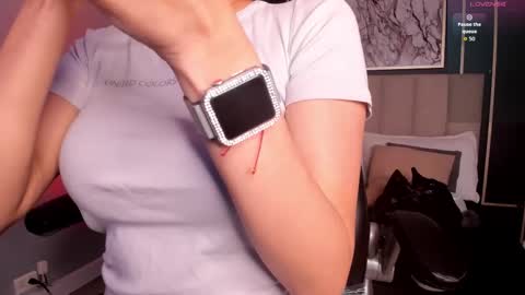 Victoria online show from 12/17/25, 10:16